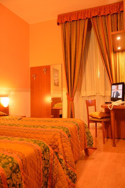 Hotel Genova La Spezia Værelse billede